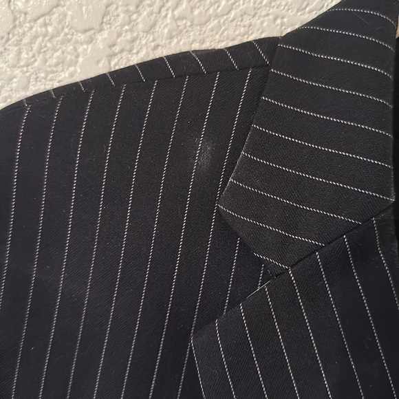 Brooks brother suit (pin stripe) - Picture 5 of 8